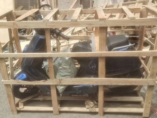 乌拉特前托运电瓶车